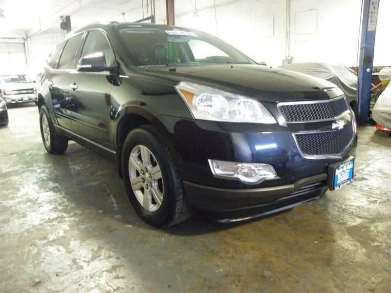 2011 Chevrolet Traverse Image 2