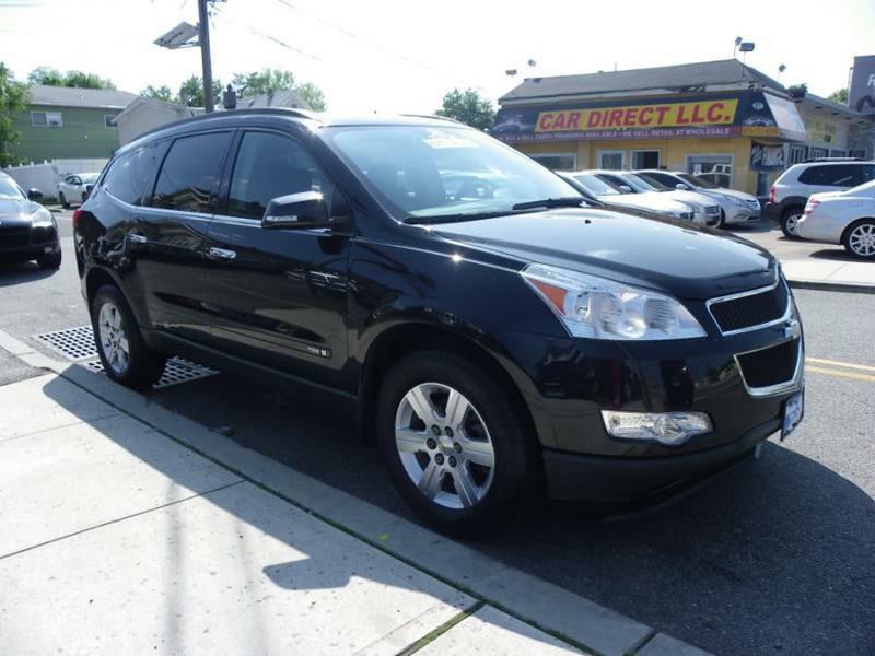 2010 Chevrolet Traverse Image 2