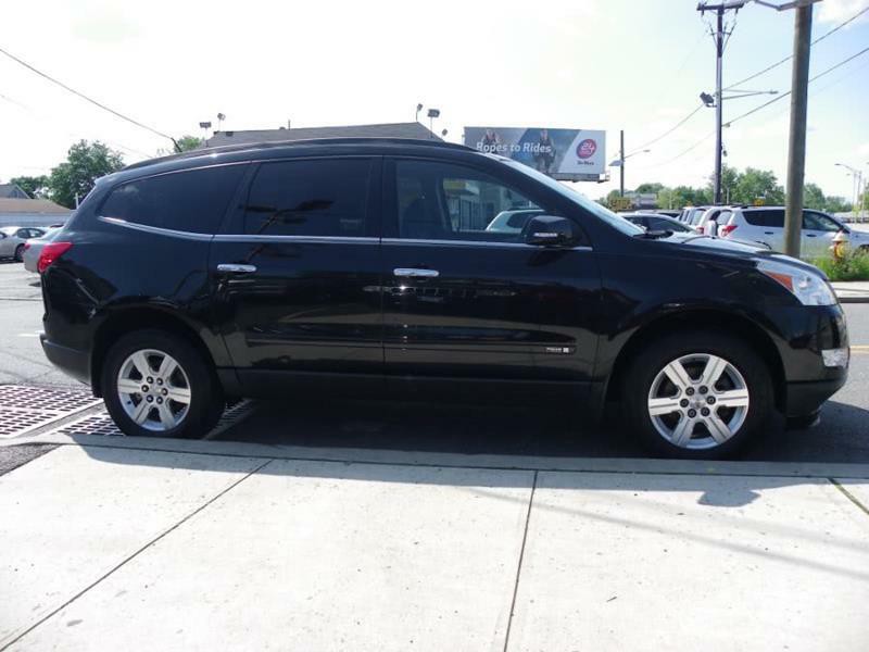 2010 Chevrolet Traverse Image 17