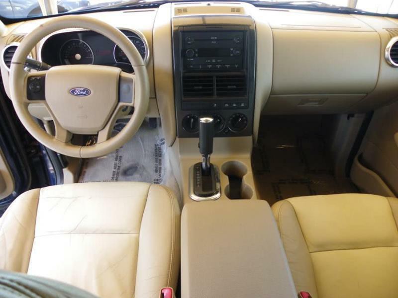 2007 Ford Explorer Image 8