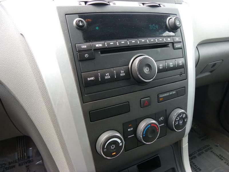 2011 Chevrolet Traverse Image 12