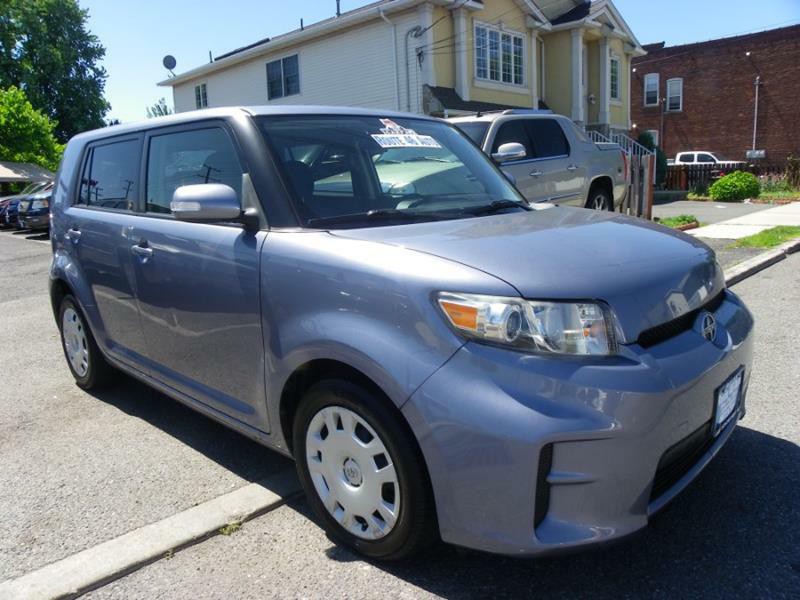 2012 Scion xB Image 2