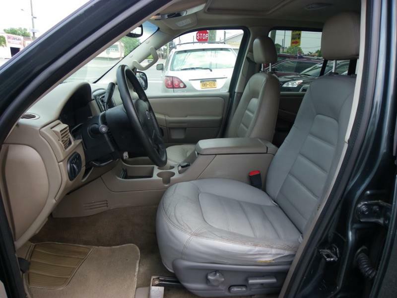 2002 Ford Explorer Image 5