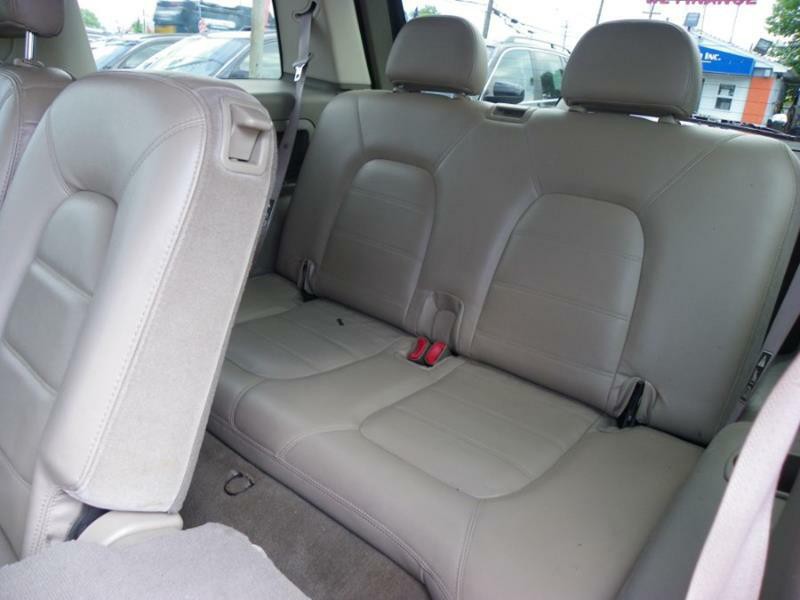 2002 Ford Explorer Image 8