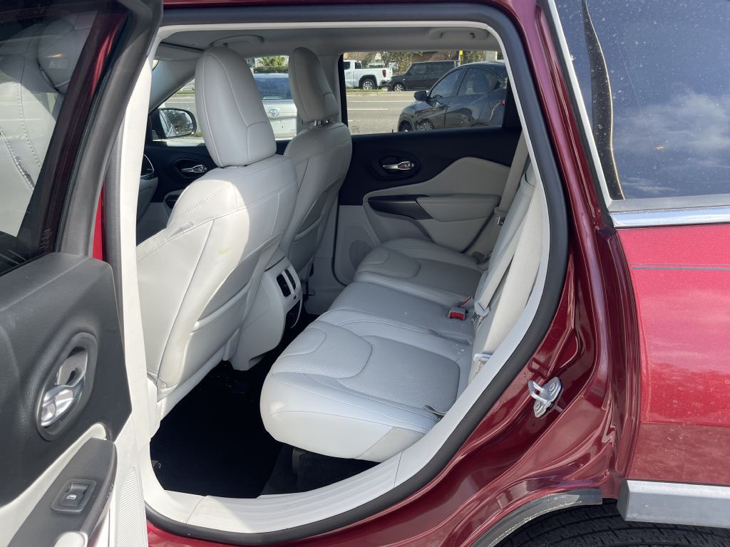 2019 Jeep Cherokee Image 11