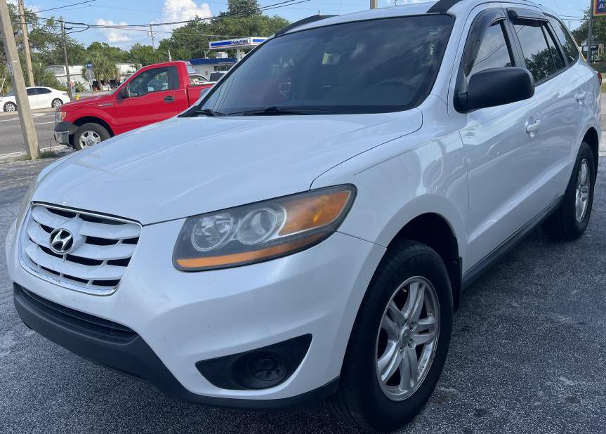 2011 Hyundai Santa Fe Image 2