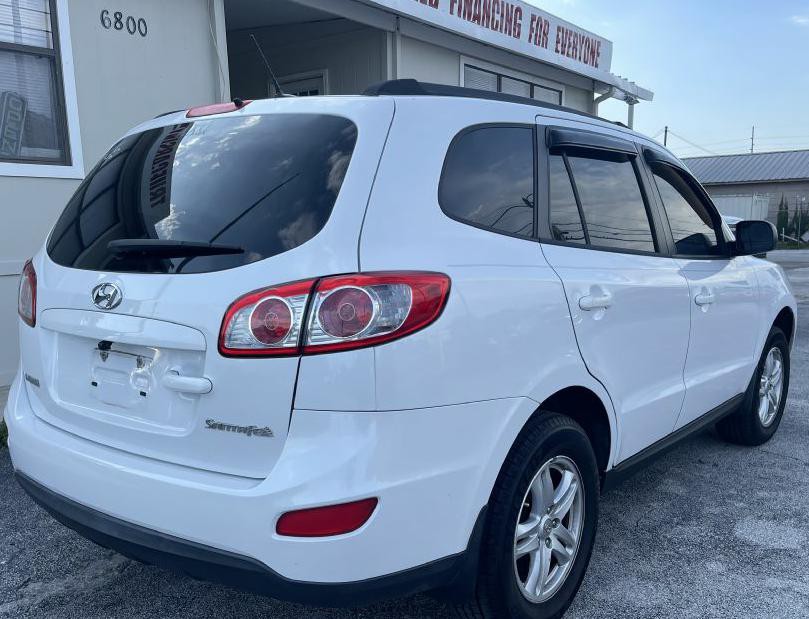2011 Hyundai Santa Fe Image 6
