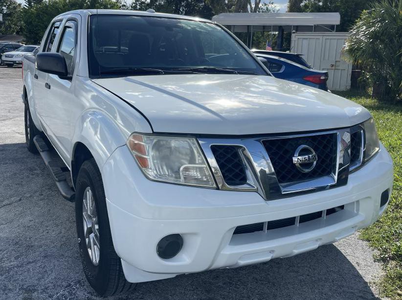 2015 Nissan Frontier Image 1