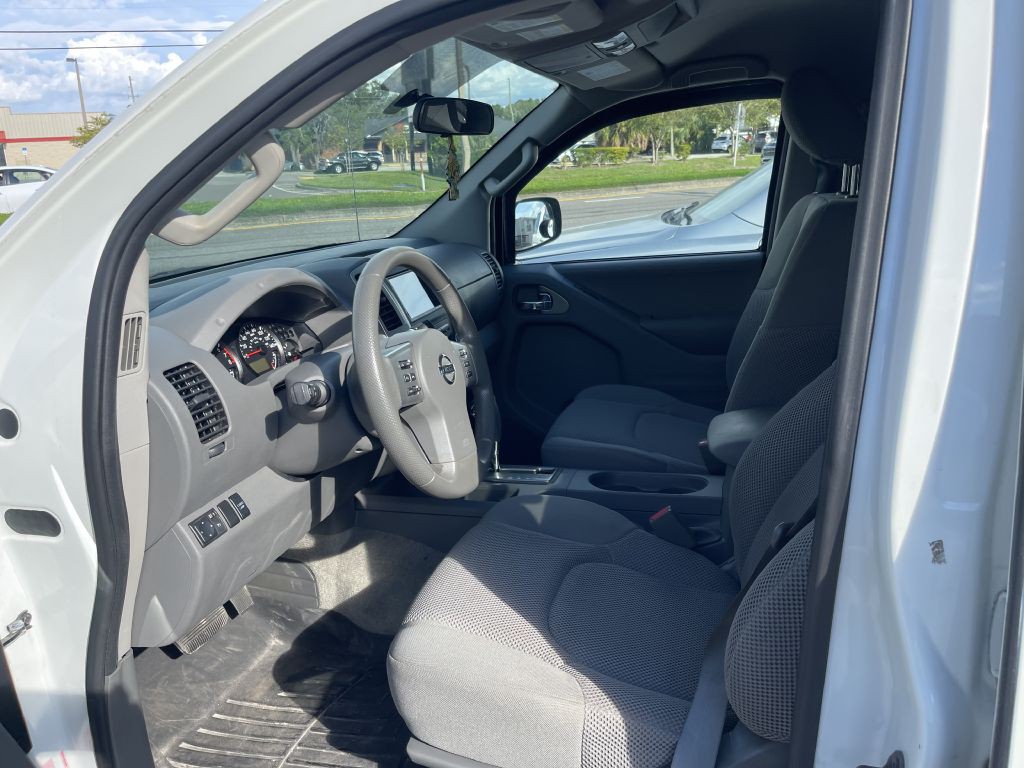 2015 Nissan Frontier Image 6