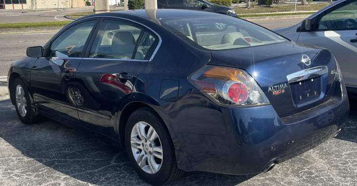 2012 Nissan Altima Image 4