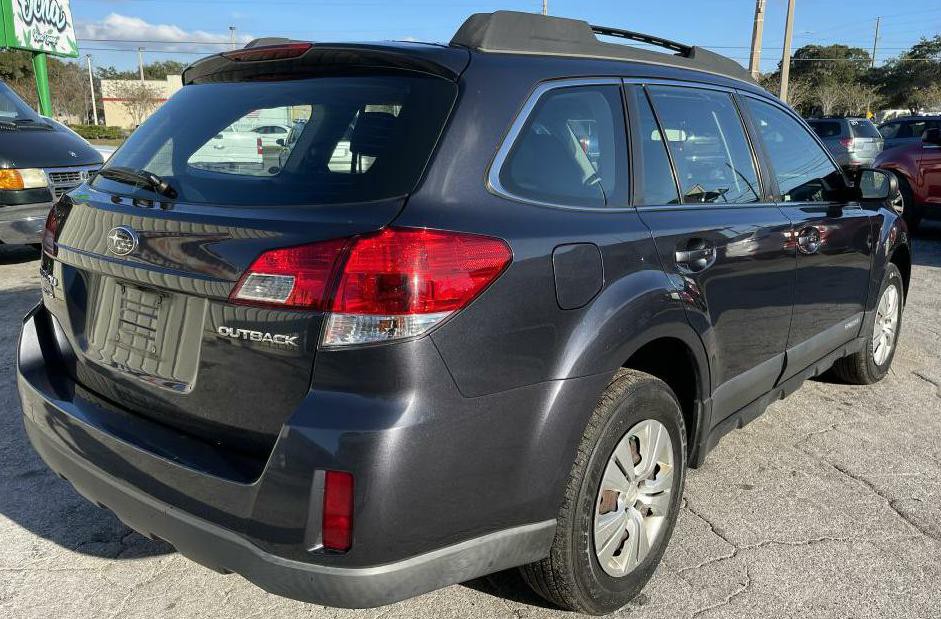 2011 Subaru Outback Image 4