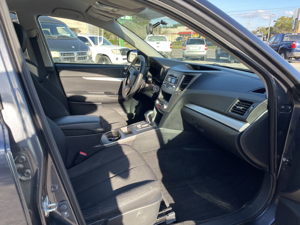 2011 Subaru Outback Image 7