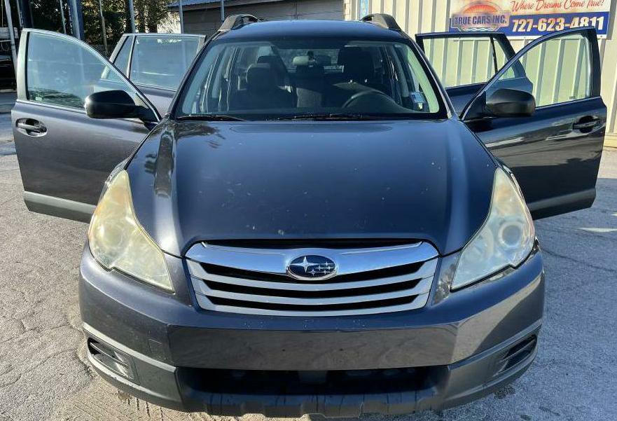 2011 Subaru Outback Image 9