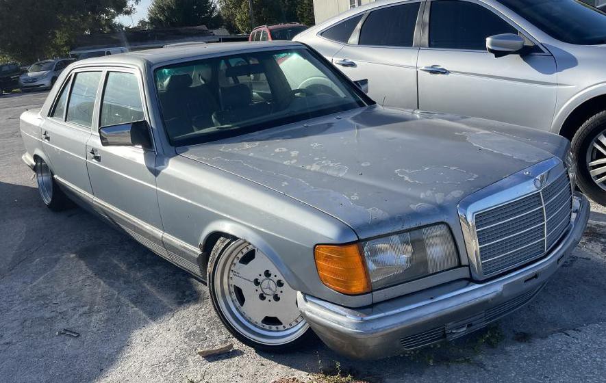 1984 Mercedes-Benz 500 Image 2
