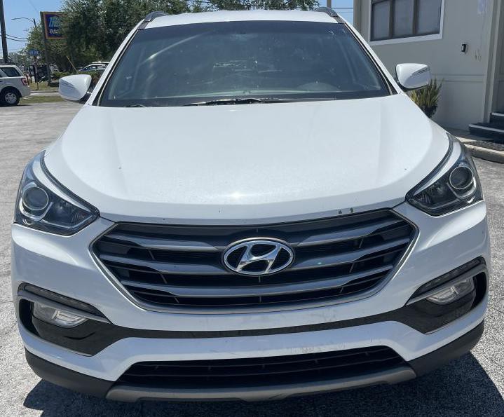 2017 Hyundai Santa Fe Sport Image 2