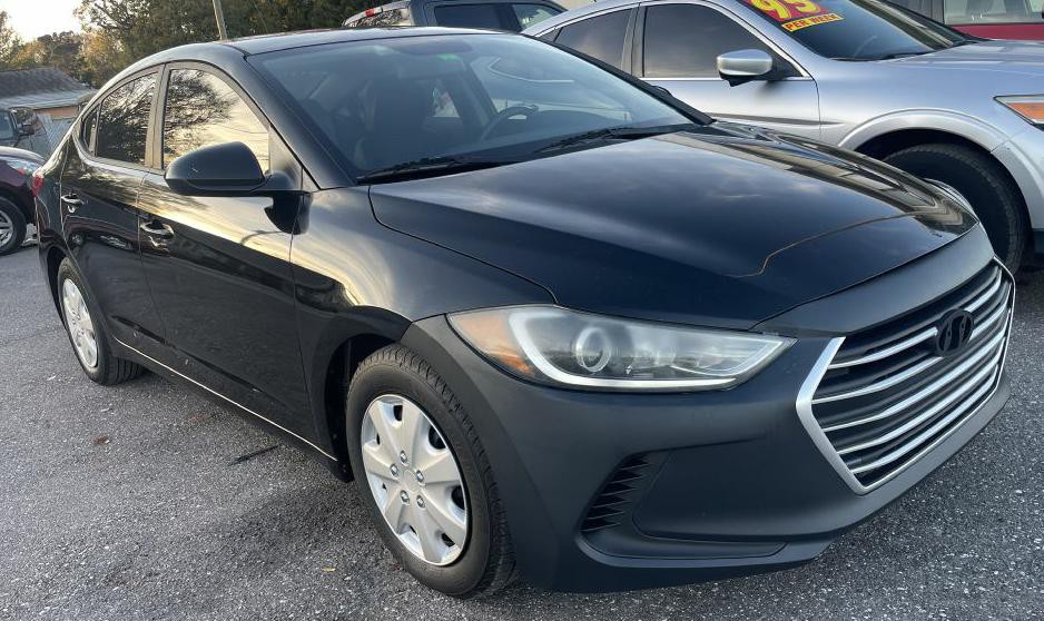 2017 Hyundai Elantra Image 1