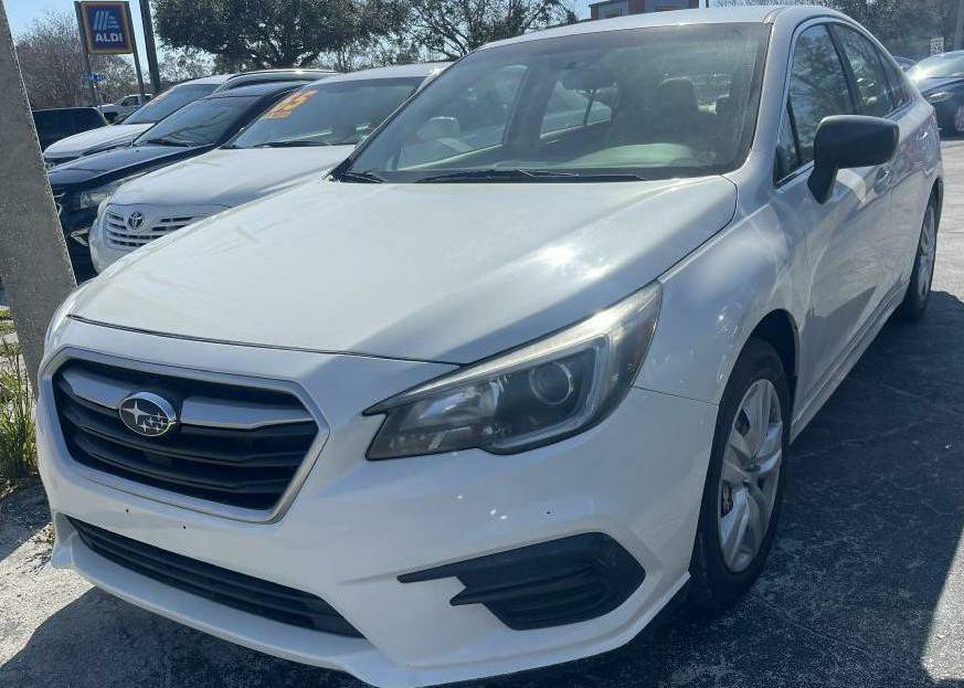 2019 Subaru Legacy Image 1
