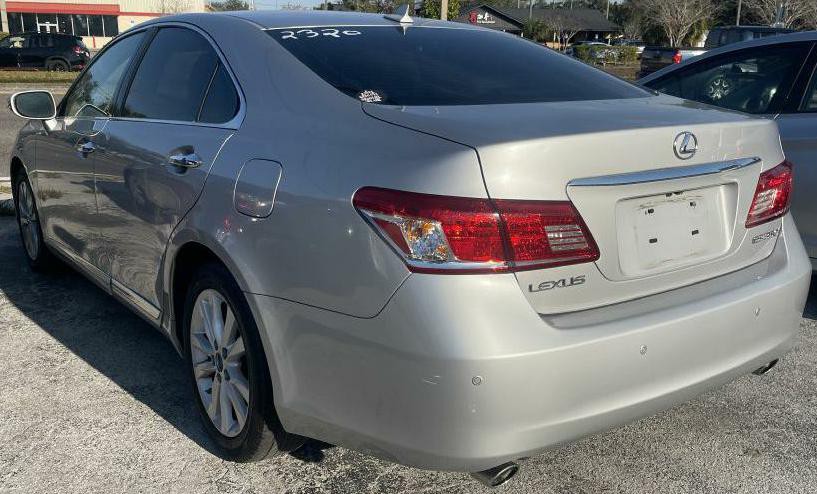 2010 Lexus ES Image 3