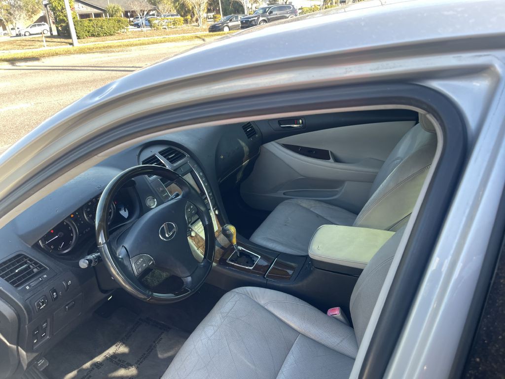 2010 Lexus ES Image 7
