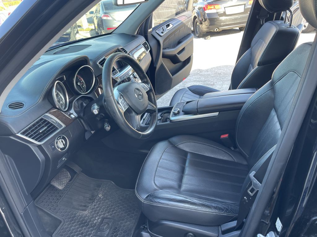 2015 Mercedes-Benz GL-Class Image 8