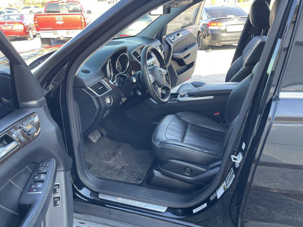 2015 Mercedes-Benz GL-Class Image 11