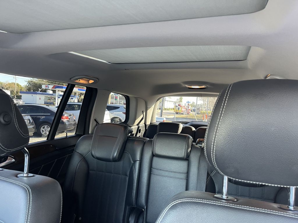 2015 Mercedes-Benz GL-Class Image 19