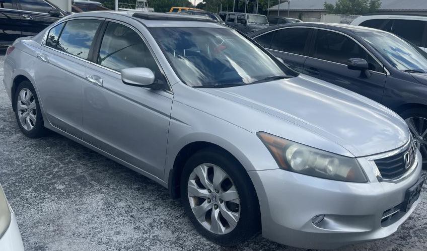 2009 Honda Accord Image 2