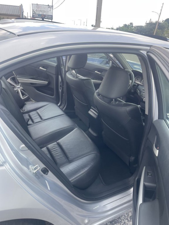 2009 Honda Accord Image 11