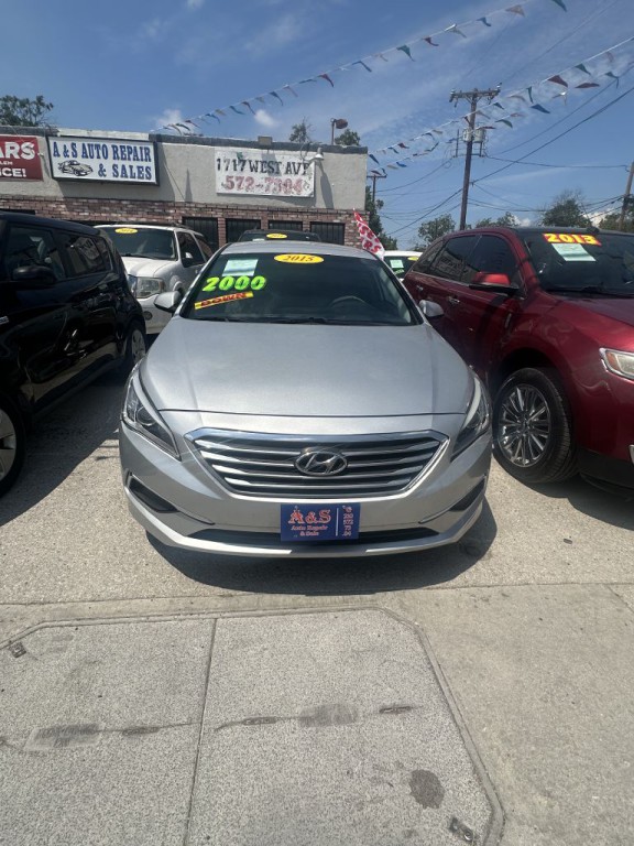 2015 Hyundai Sonata Image 1
