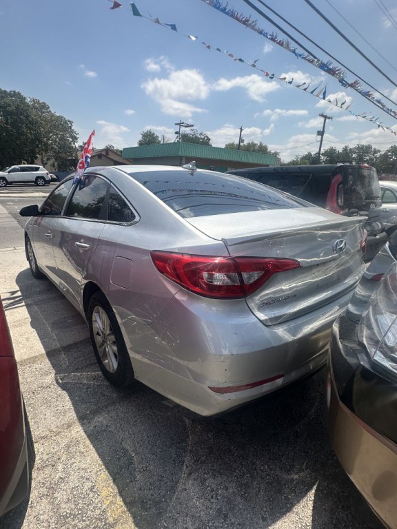 2015 Hyundai Sonata Image 4