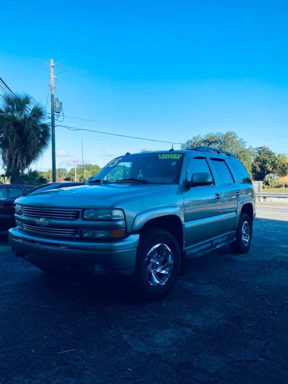 2003 Chevrolet Tahoe Image 2
