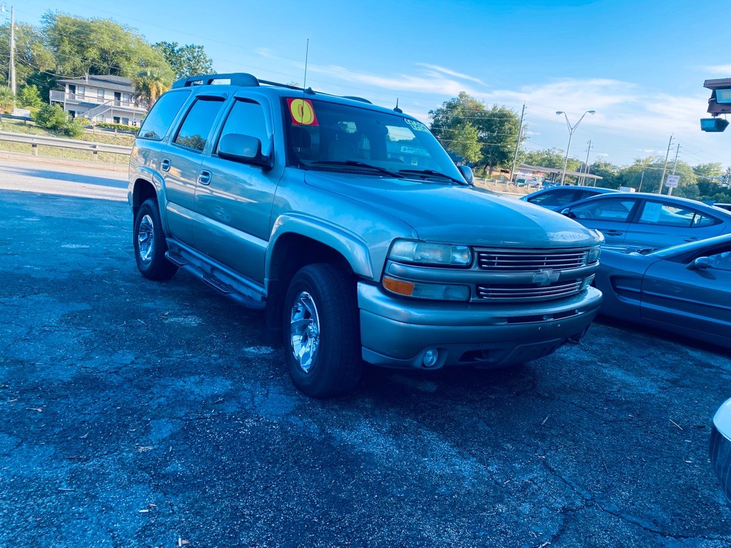 2003 Chevrolet Tahoe Image 1