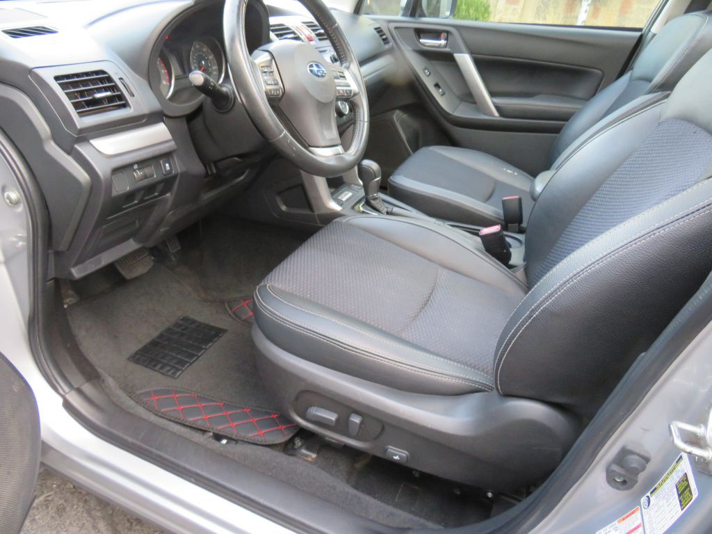 2015 Subaru Forester Image 9