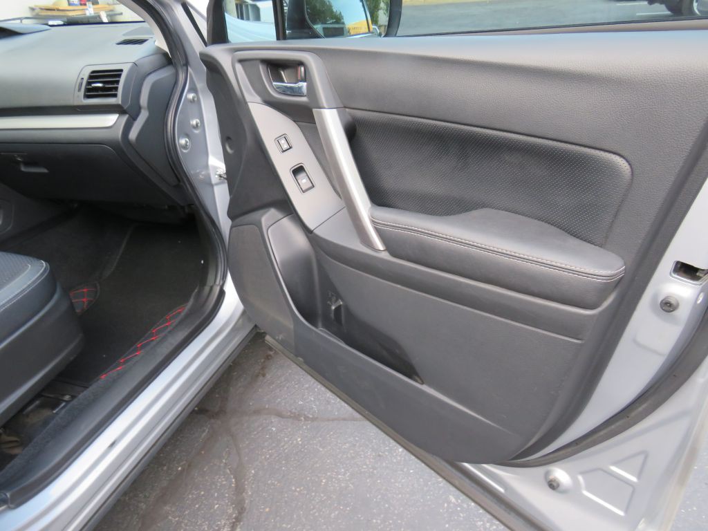 2015 Subaru Forester Image 14
