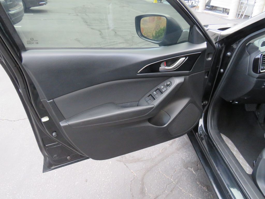 2016 Mazda Mazda3 Image 10