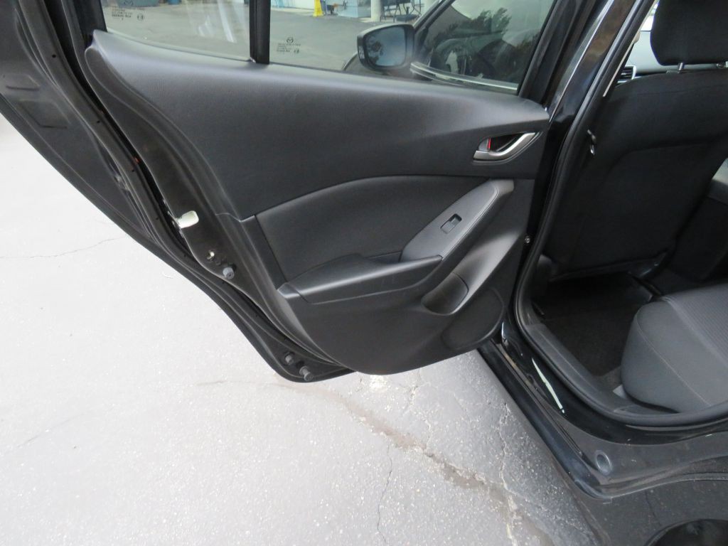 2016 Mazda Mazda3 Image 12