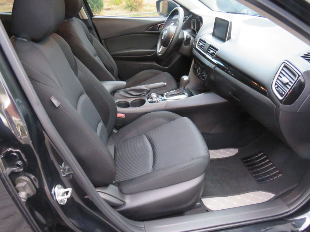 2016 Mazda Mazda3 Image 17