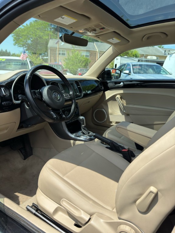 2017 Volkswagen Beetle Image 3
