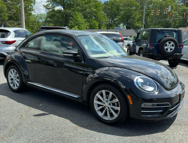 2017 Volkswagen Beetle Image 4