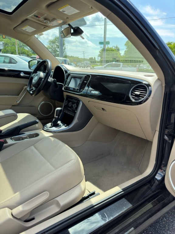 2017 Volkswagen Beetle Image 5