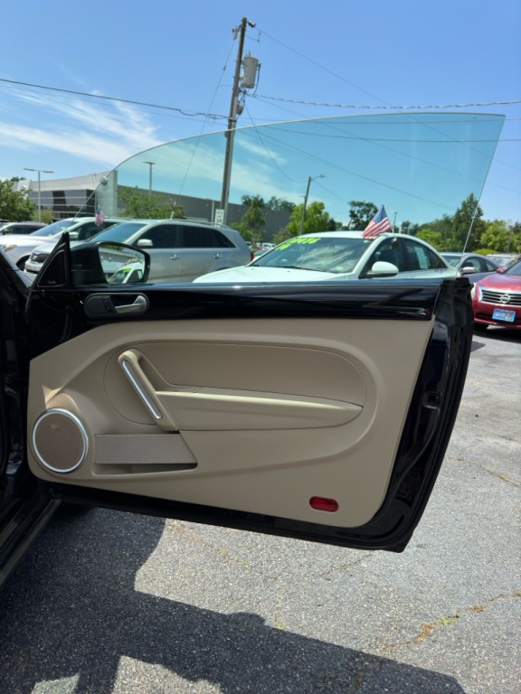 2017 Volkswagen Beetle Image 11