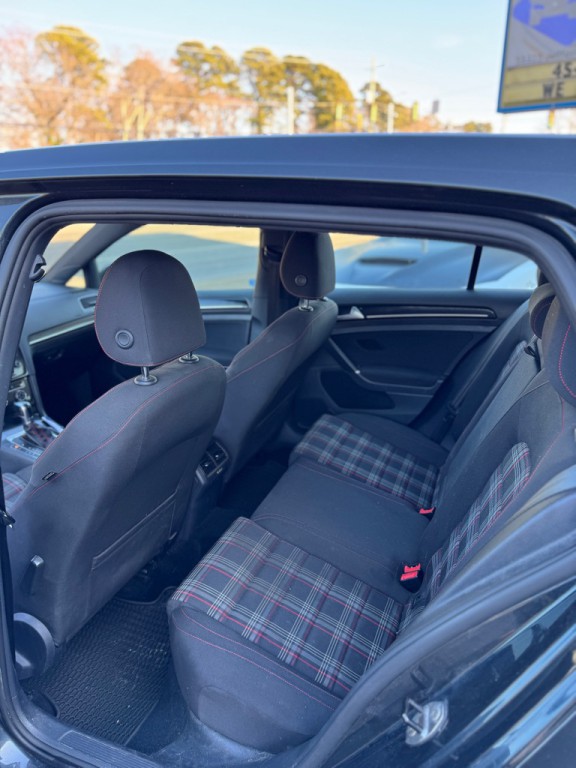 2016 Volkswagen GTI Image 3