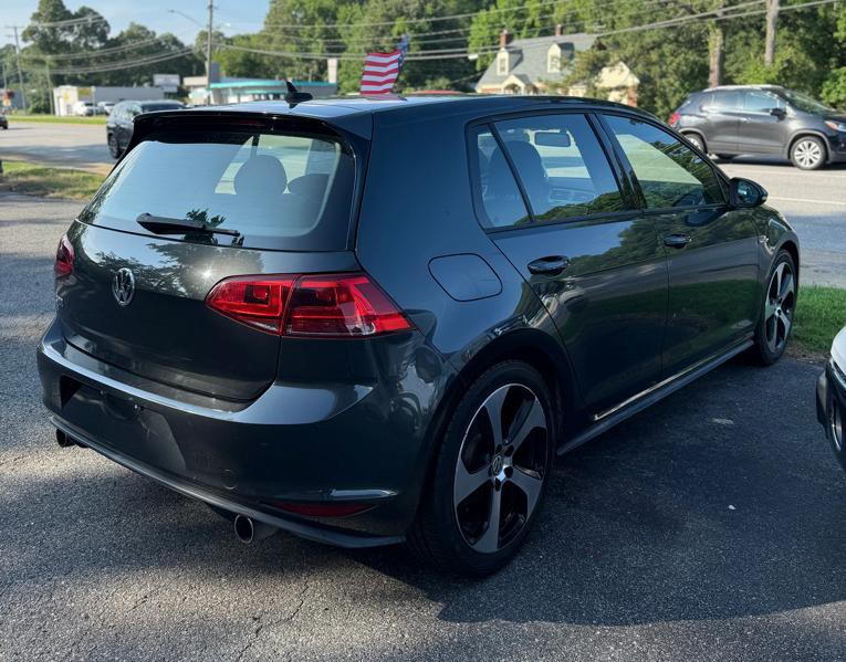 2016 Volkswagen GTI Image 10