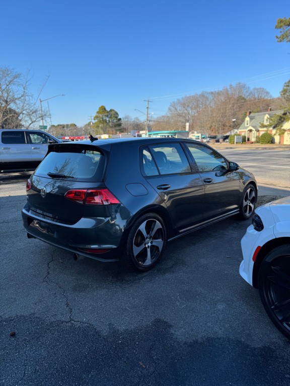 2016 Volkswagen GTI Image 17