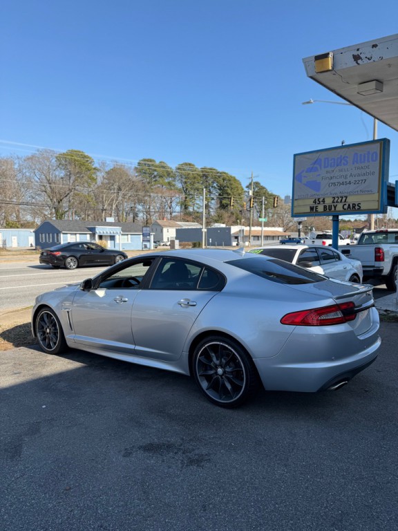 2015 Jaguar XF Image 7