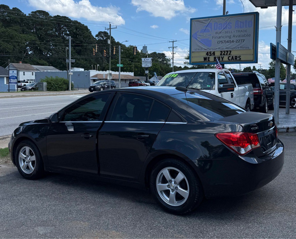2016 Chevrolet Cruze Image 2
