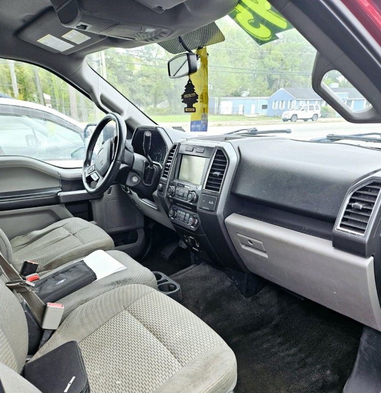 2015 Ford F-150 Image 17