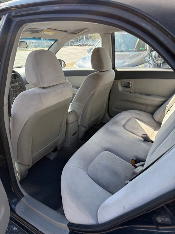 2008 Kia Spectra Image 4