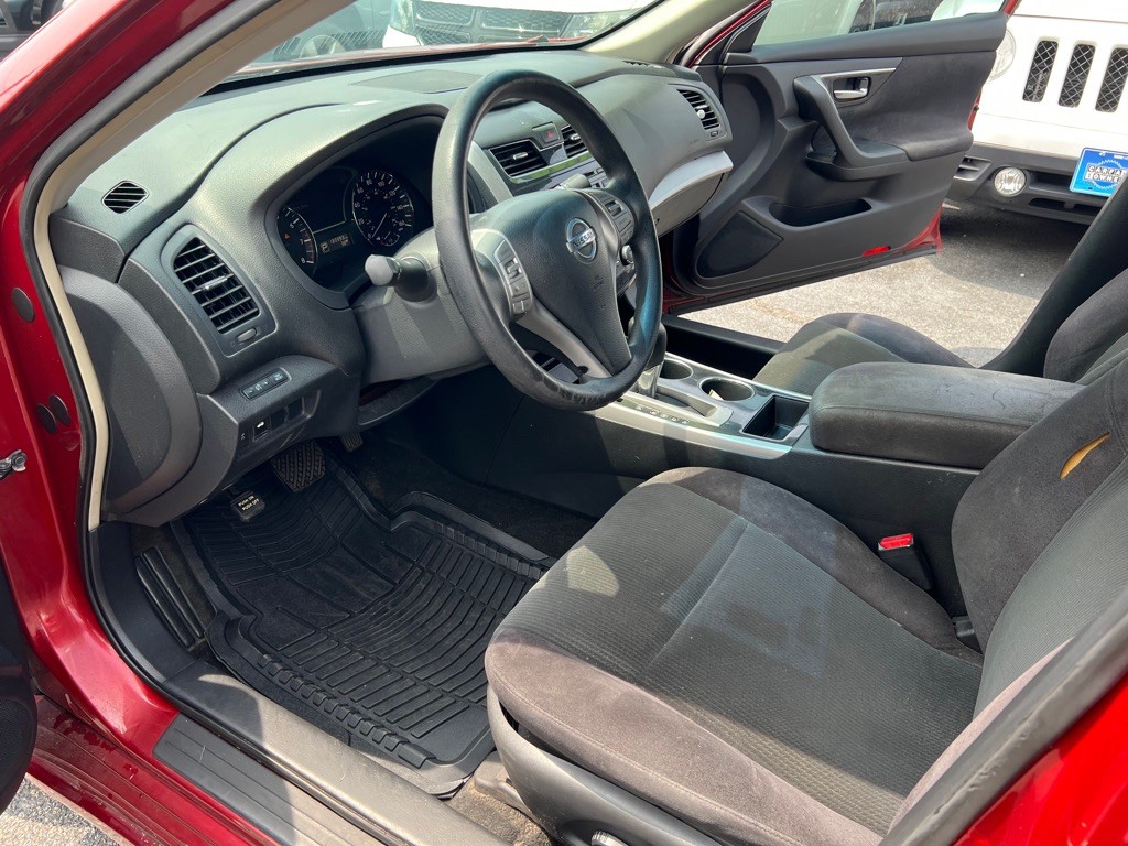 2013 Nissan Altima Image 2