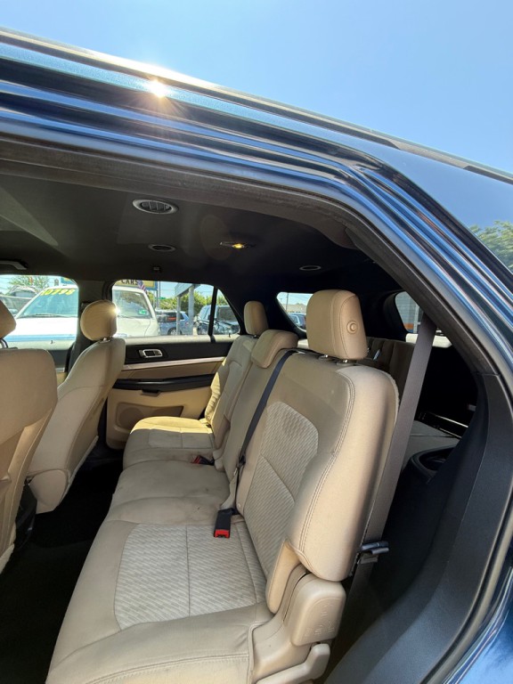 2017 Ford Explorer Image 3